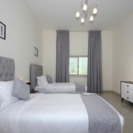 Spacious 2 Bedroom In Al Telal 11, Al Barsha 1 Dubai Exterior photo