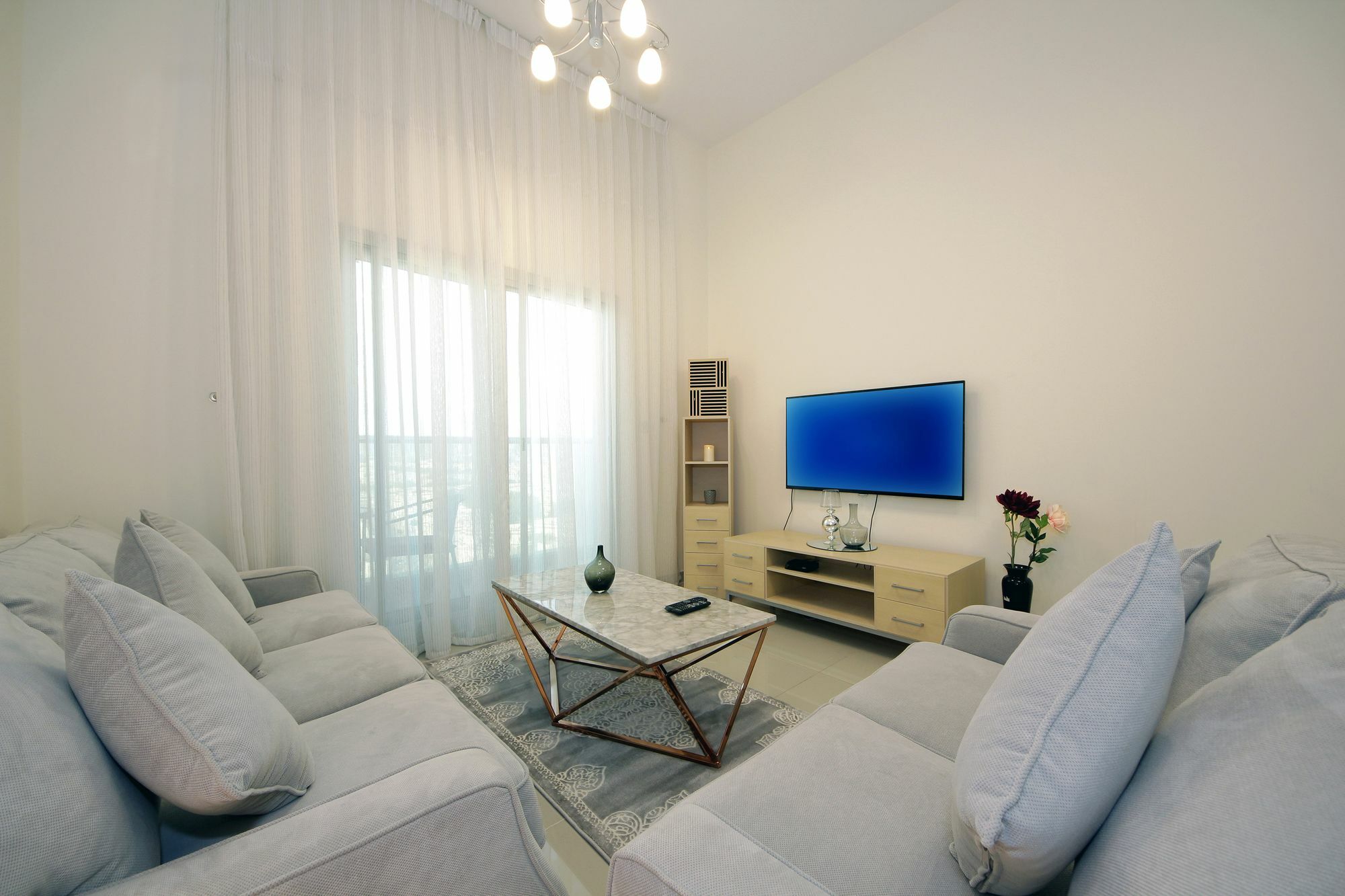 Spacious 2 Bedroom In Al Telal 11, Al Barsha 1 Dubai Exterior photo