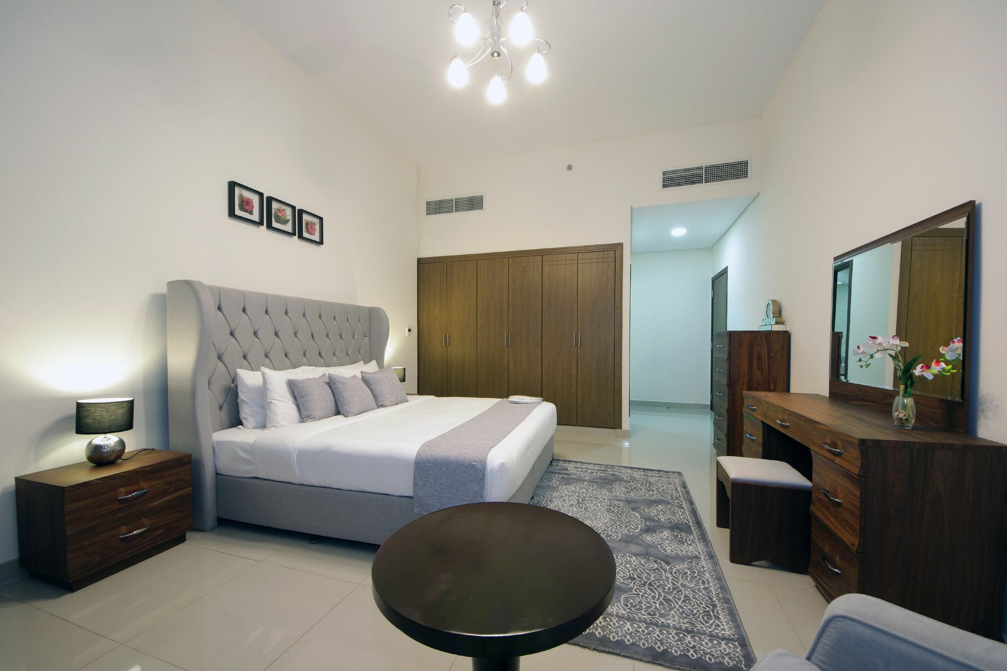 Spacious 2 Bedroom In Al Telal 11, Al Barsha 1 Dubai Exterior photo