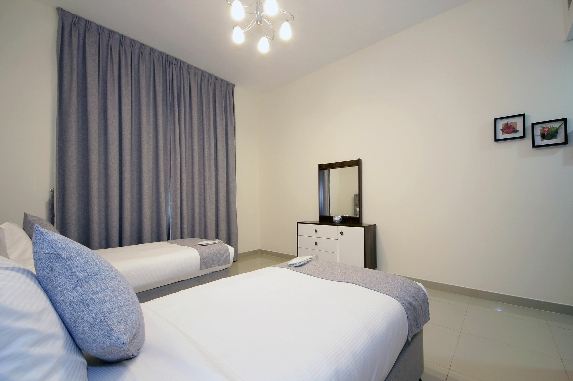 Spacious 2 Bedroom In Al Telal 11, Al Barsha 1 Dubai Exterior photo