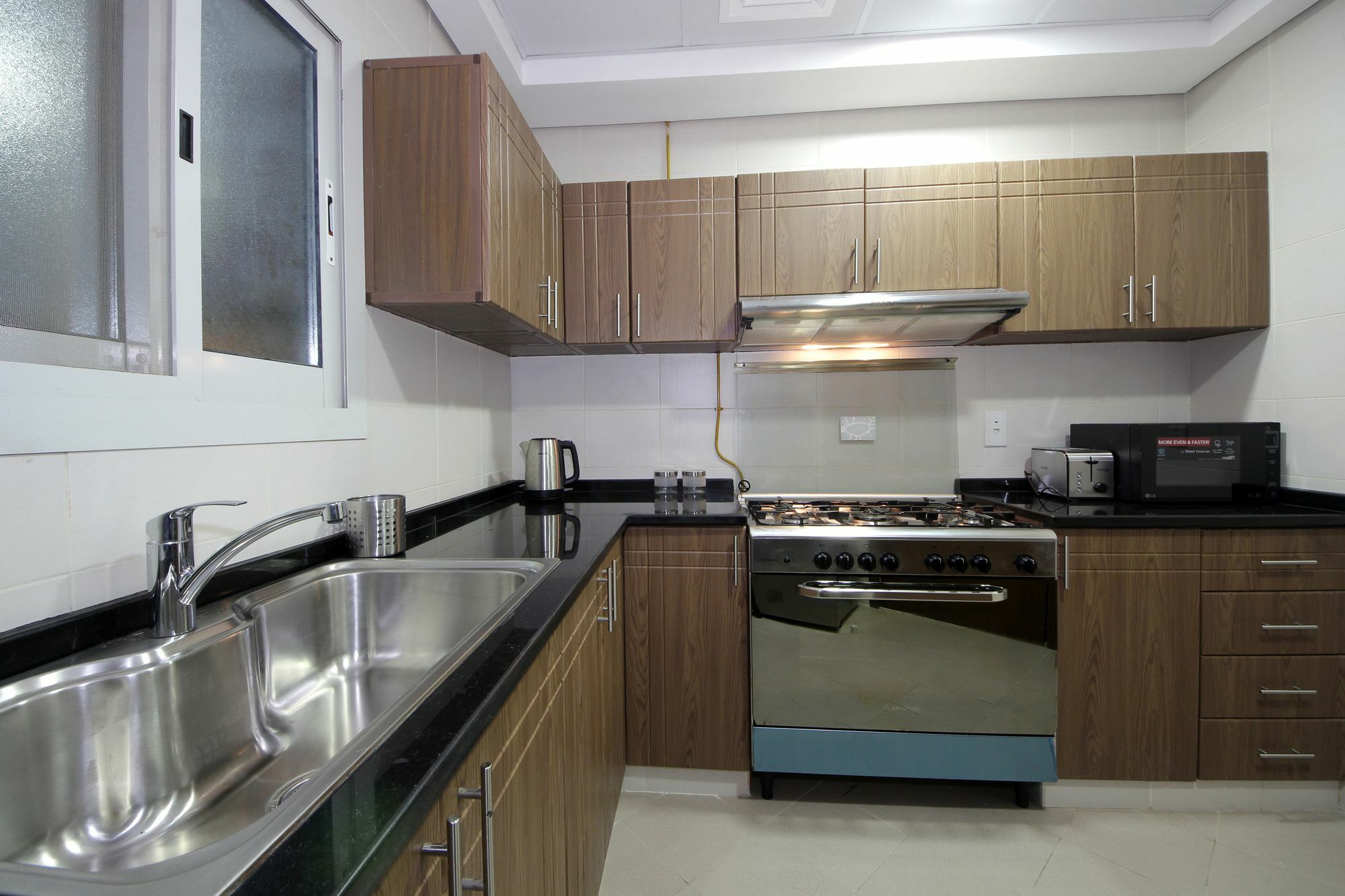 Spacious 2 Bedroom In Al Telal 11, Al Barsha 1 Dubai Exterior photo