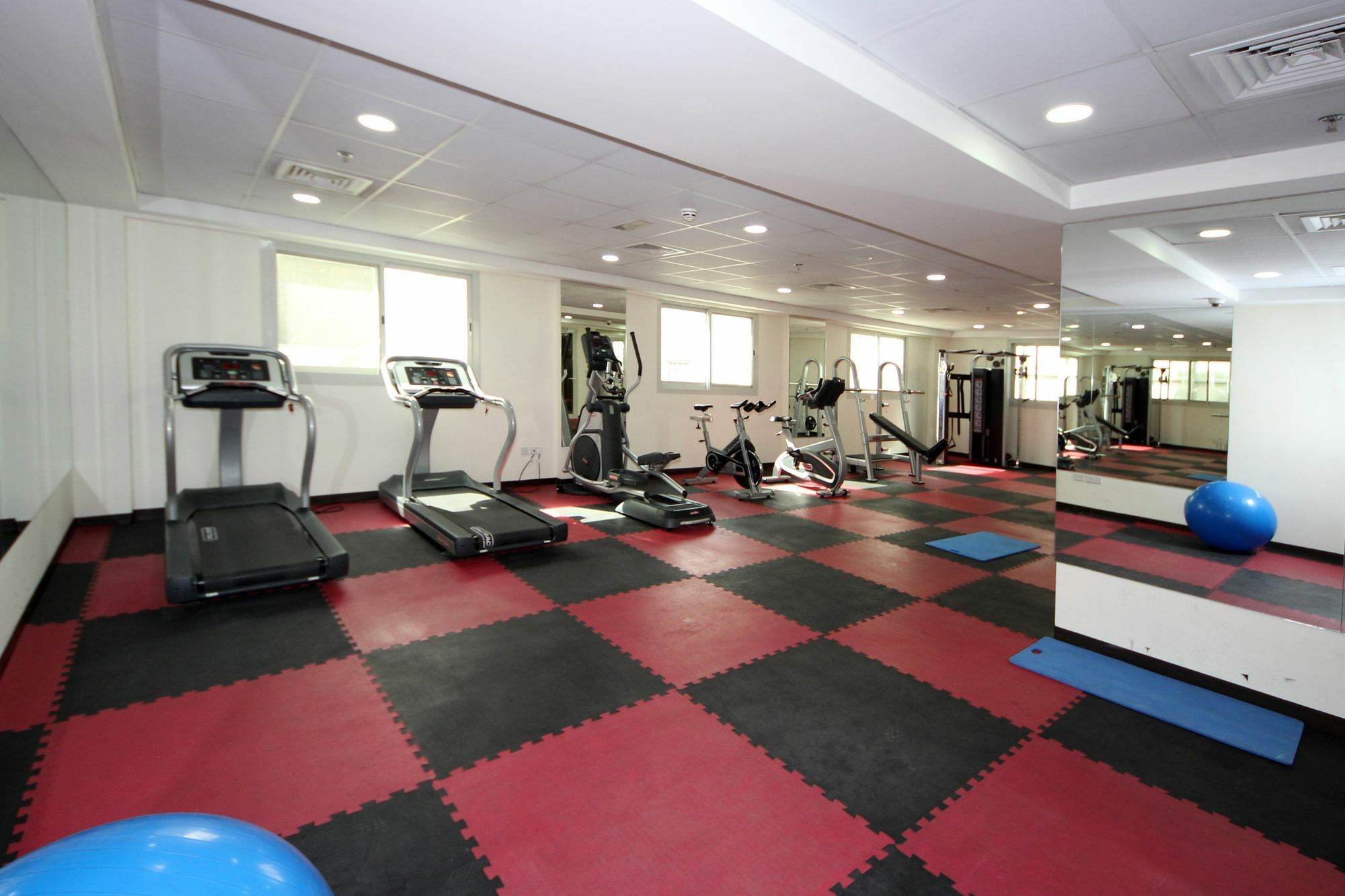 Spacious 2 Bedroom In Al Telal 11, Al Barsha 1 Dubai Exterior photo