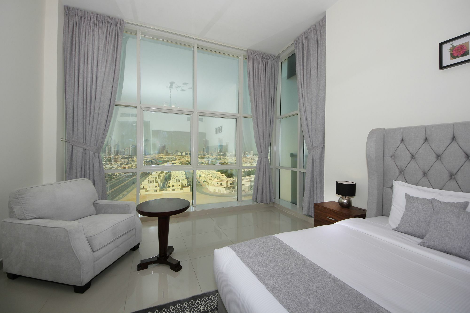 Spacious 2 Bedroom In Al Telal 11, Al Barsha 1 Dubai Exterior photo